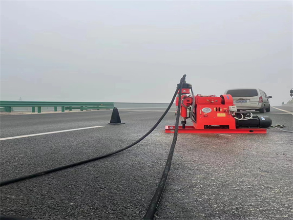 宁江马路路基路面开裂下沉注浆加固灌浆